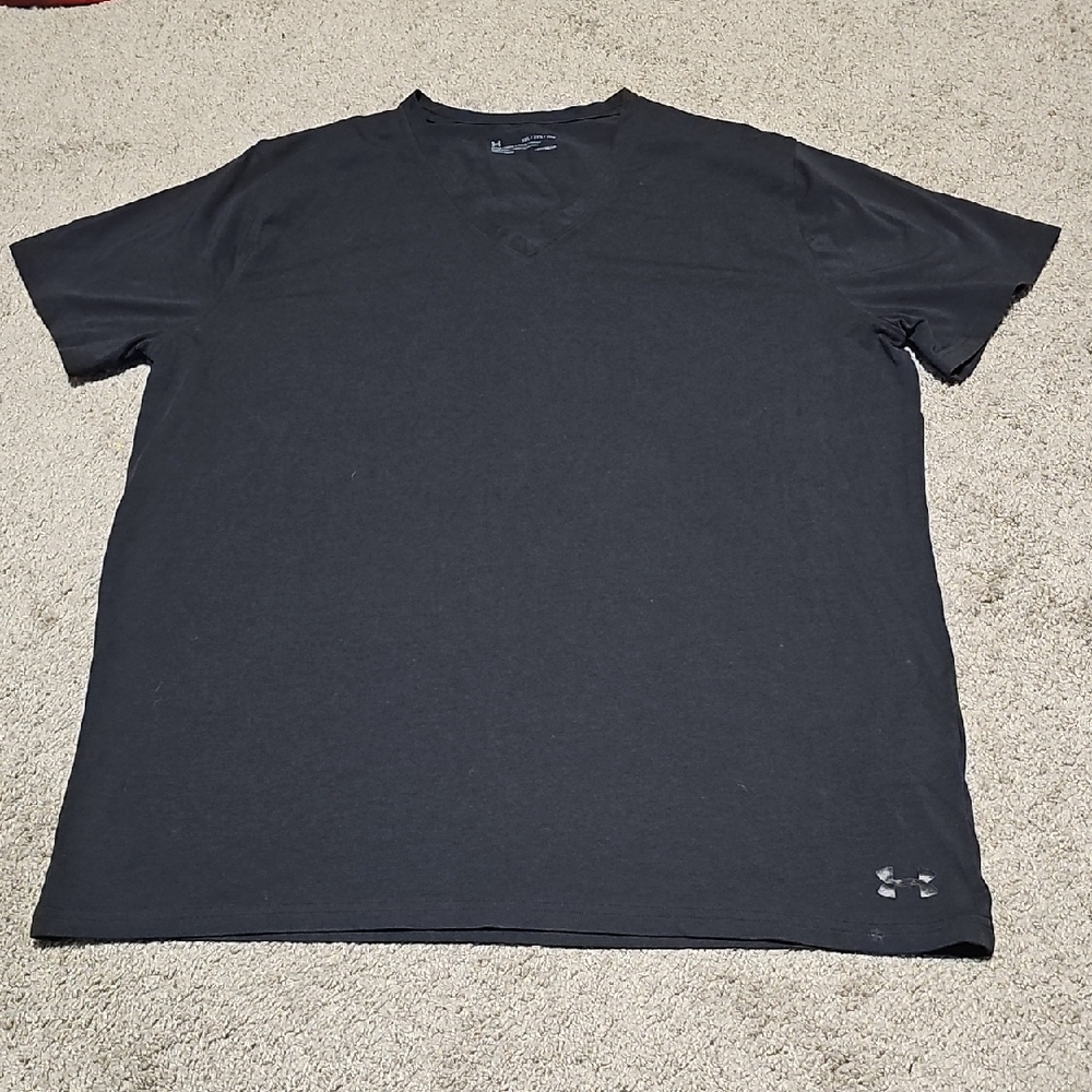 Under Armour Men's Black V-Neck Size 2xl Fitted